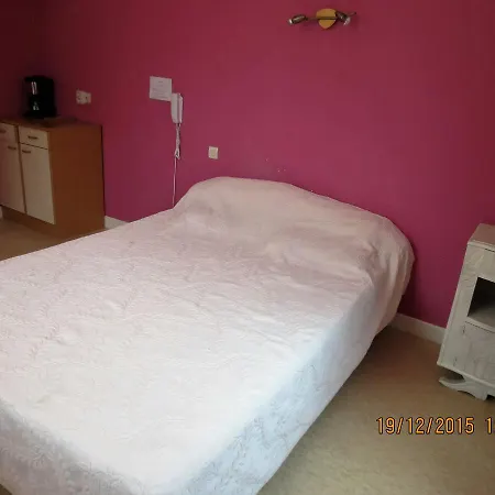 Le Moliere Aparthotel 2*